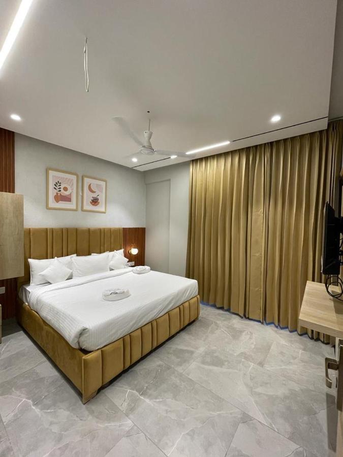 Hotel West Inn Premium Kharar Kültér fotó